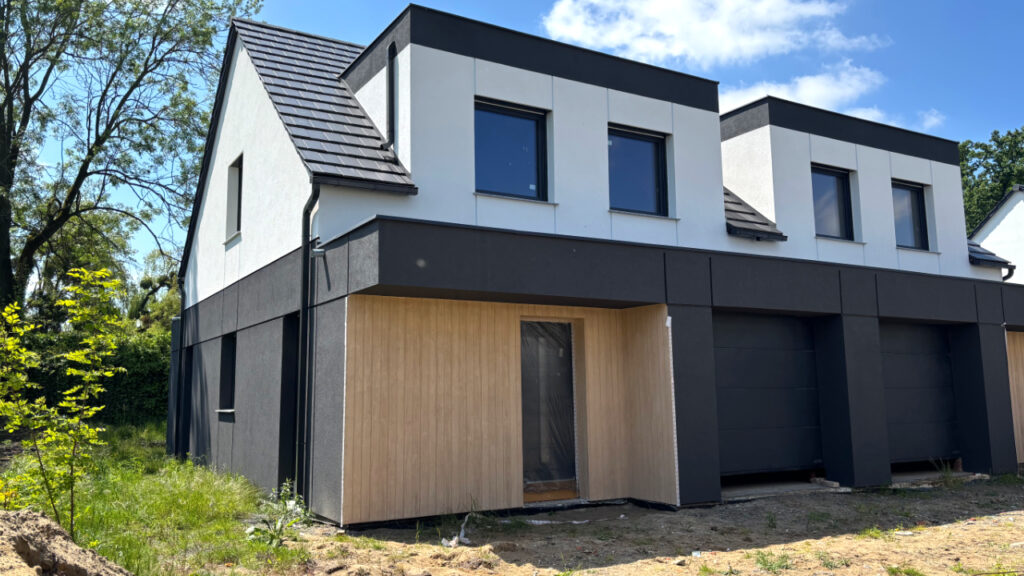 Nowy dom 97 m² z ogródkiem, garażem i pompą ciepła