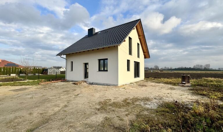 Dom na sprzedaż | stan deweloperski | 5 pokoi | 100 m2 | Opole – Czarnowąsy