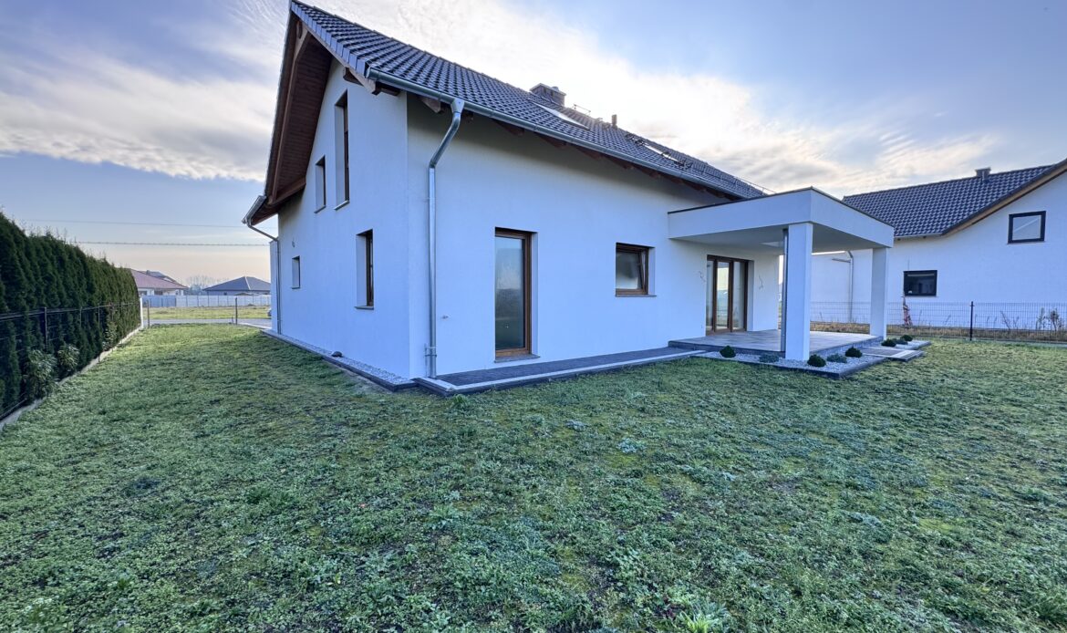 Dom na sprzedaż | 5 pokoi | 201,66 m2 | Opole - Czarnowąsy - ,