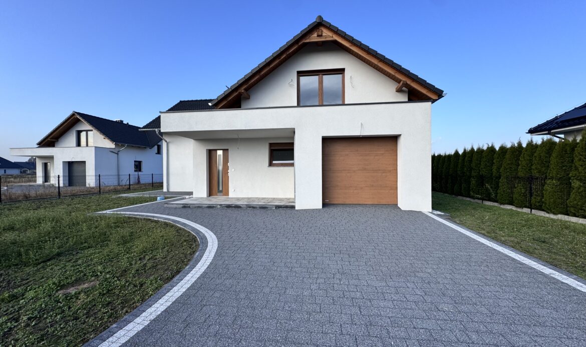 Dom na sprzedaż | 5 pokoi | 201,66 m2 | Opole - Czarnowąsy - ,