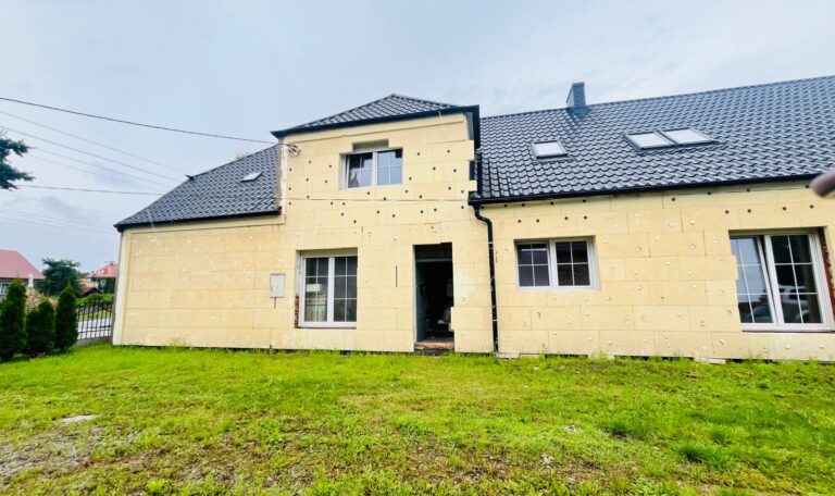 Dom na sprzedaż | do remontu | 11 pomieszczeń do zagospodarowania | 262 m2 | Mąkoszyce |