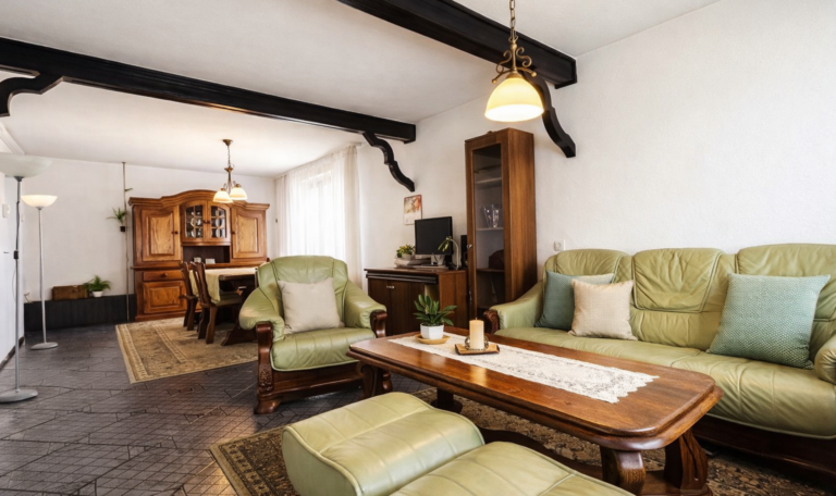 Domy - Dom na sprzedaż| 5 pokoi| 150m2| Niemodlin