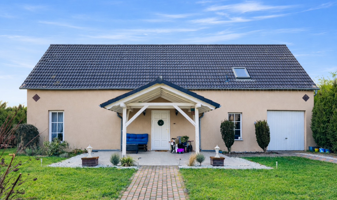 Dom z dużą działką 1800 m² w spokojnej okolicy| 112 m² + garaż 40 m² | Chróścice k. Opola