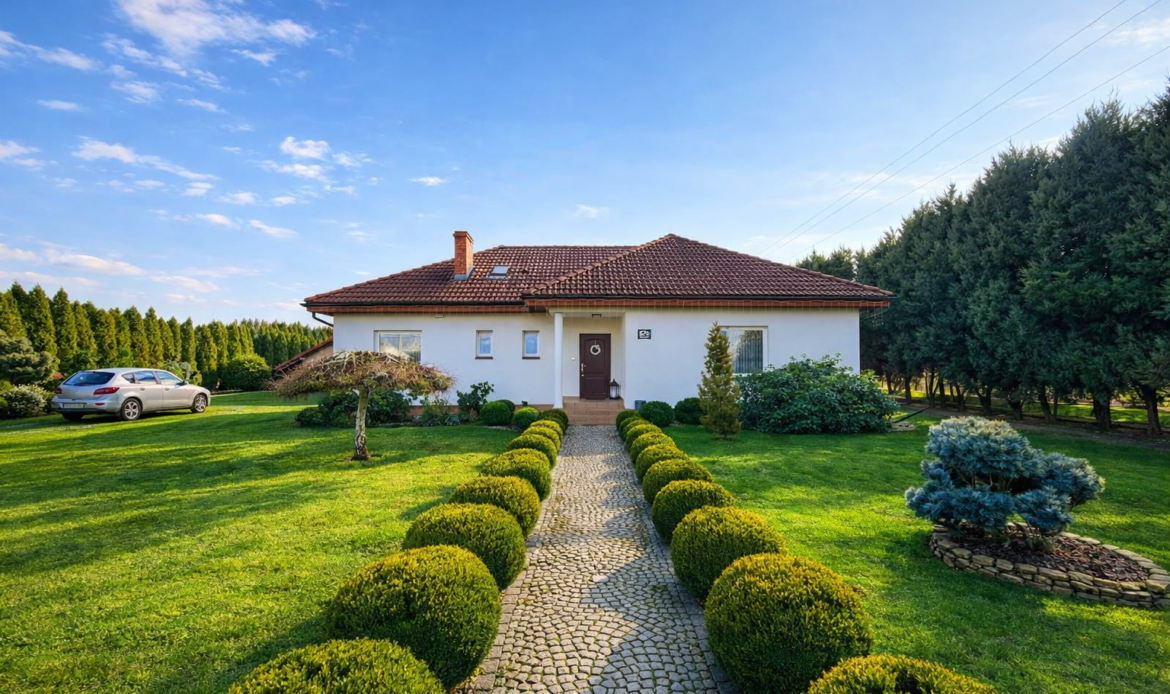 Dom na sprzedaż| salon + 3 pokoje| 120 m2 | Domaniów