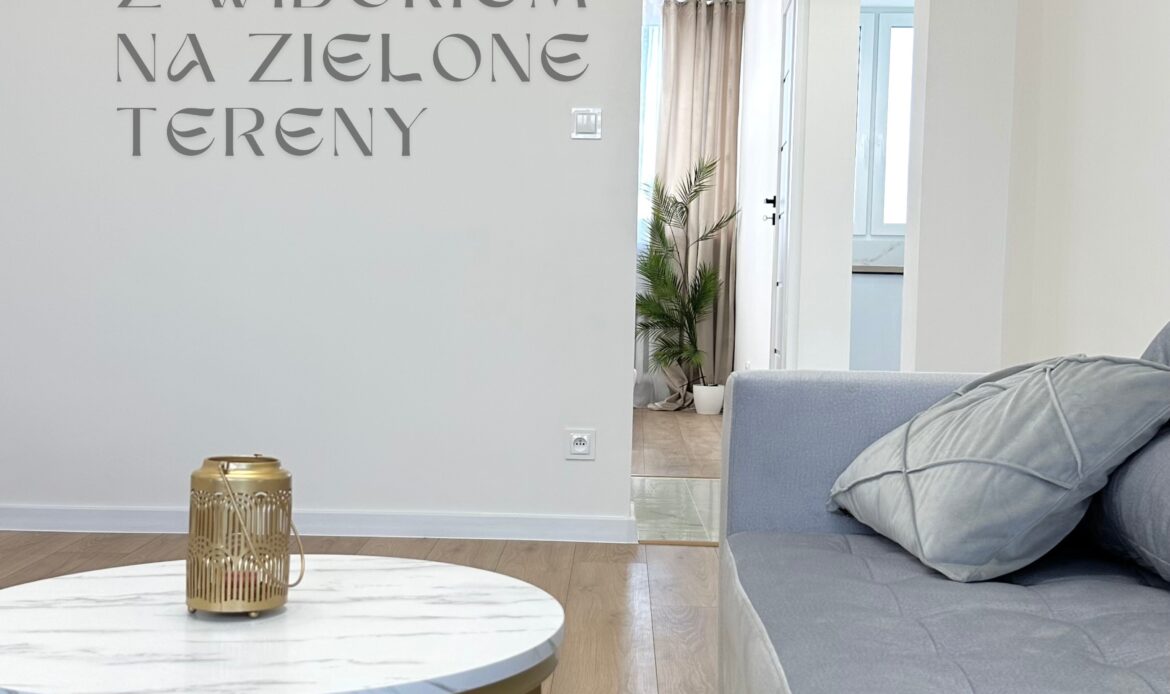 Kuchnia z widokiem na zielone tereny | Chabry |Spokojna okolica | Balkon