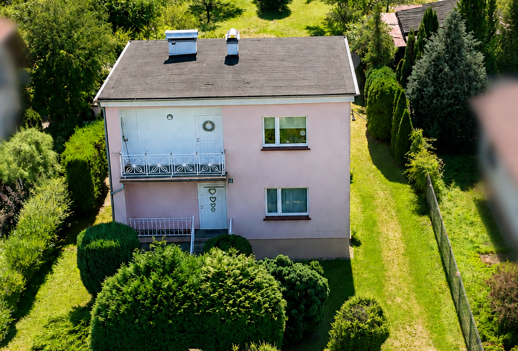 Urokliwy dom na sprzedaż | 110 m2 | salon + 3 pokoje | Szczedrzyk